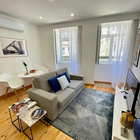 1118 Lofts Apartment